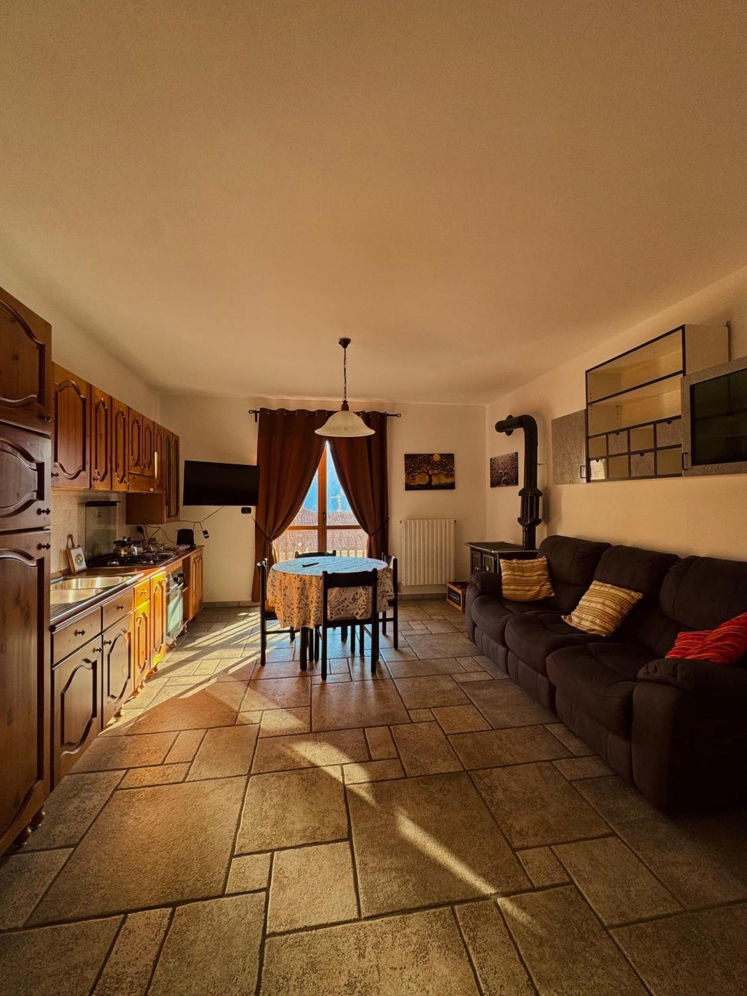 Sunrise Inn Pessinetto Bagian luar foto